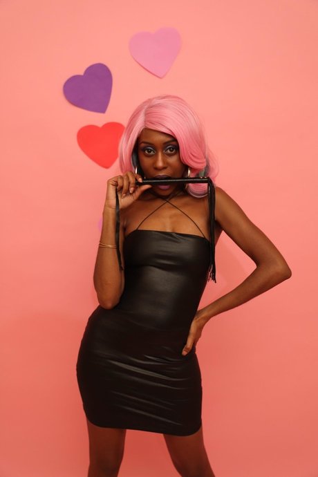 QnGoddess AlmndBetty Profilbild