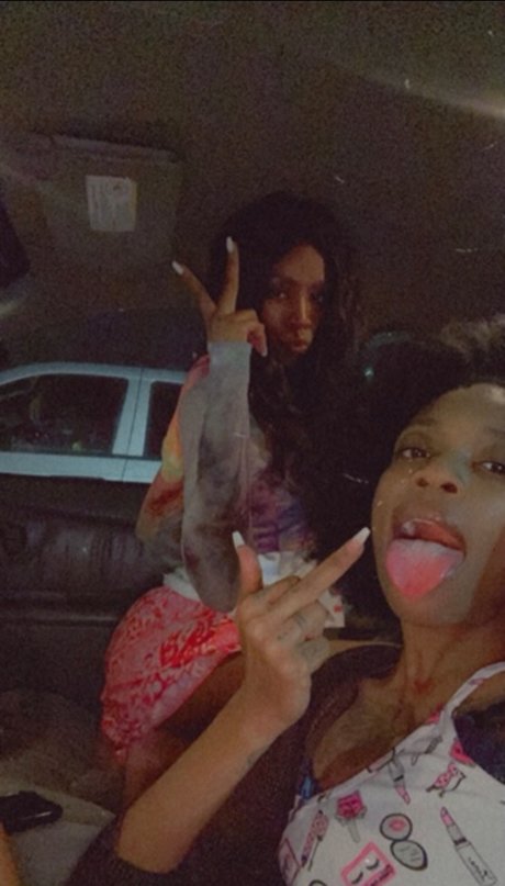 2N s xxx hübsche archiv