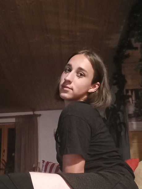 Rikkie an nacktheit erotische galerien