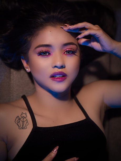 Selena Rey xxx top foto