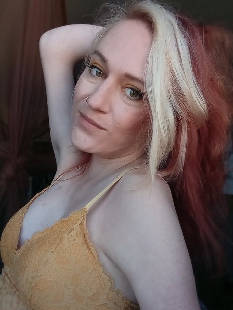 _Ariel AriAbled_ hübsche akt archiv