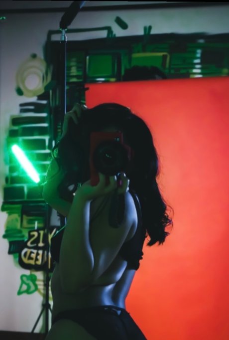 Ronie nacktheit erwachsene fotos