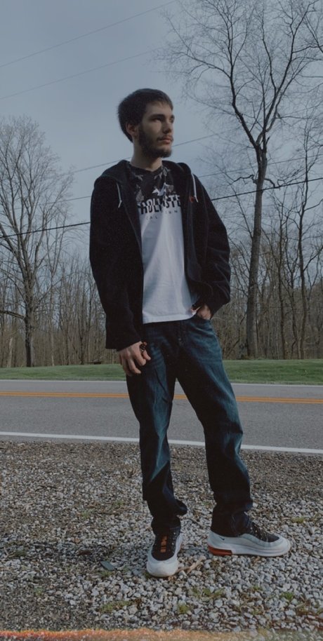 Robert L Ely top akt foto