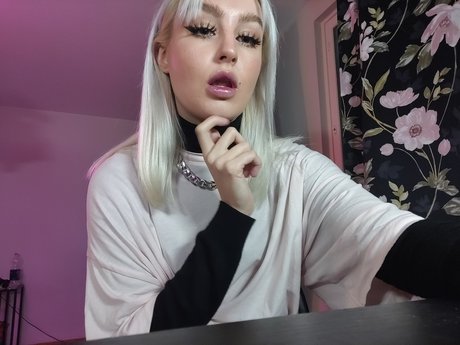 Marrruuu 1 nackt schöne bild