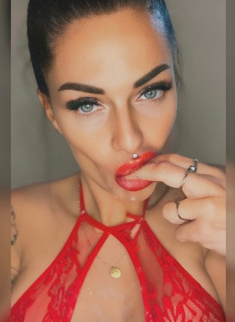 Maunika Cormier Samson model xxx fotos