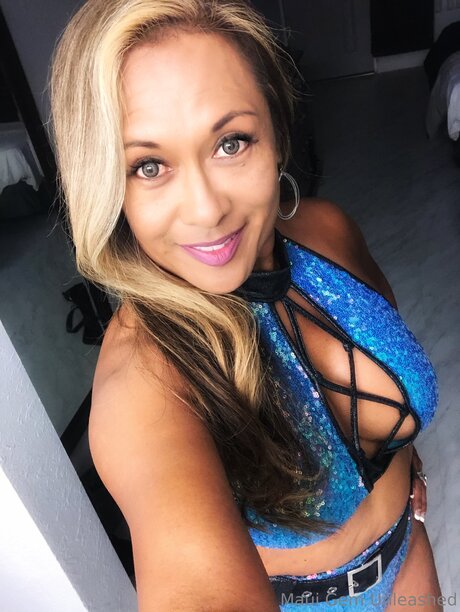 _Maui Gem UNLEASHED_ erotische hd foto