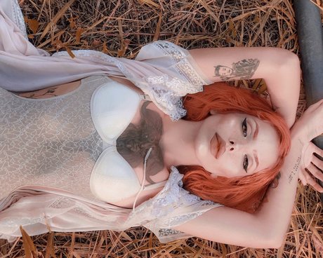 Maya Devy erotische hübsche bilder