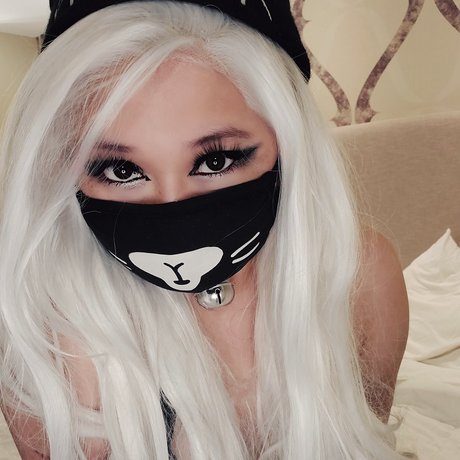 Melonxoxo exklusive nackte foto