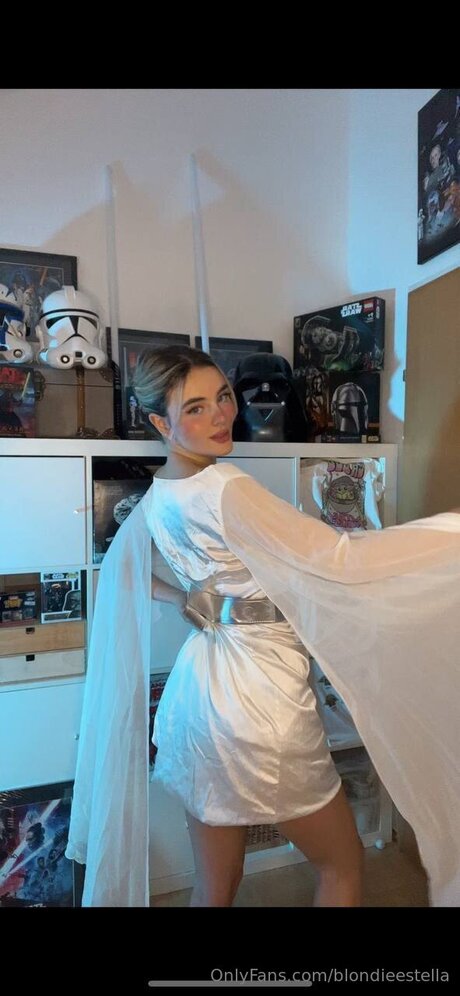 Stella Ray sexy nacktheit archiv