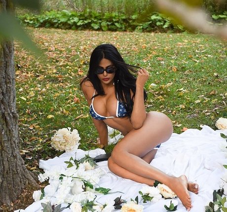 Amelia Maltepe nacktheit xxx archiv