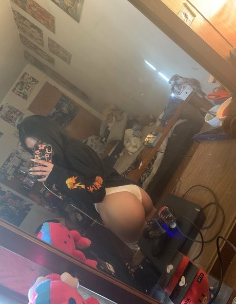 arieneko model porno foto