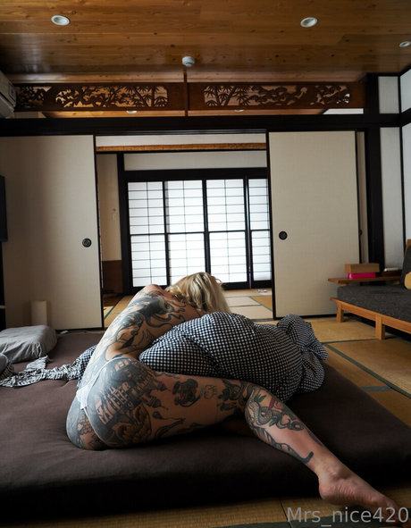 Mrs Nice pornostar schöne fotos