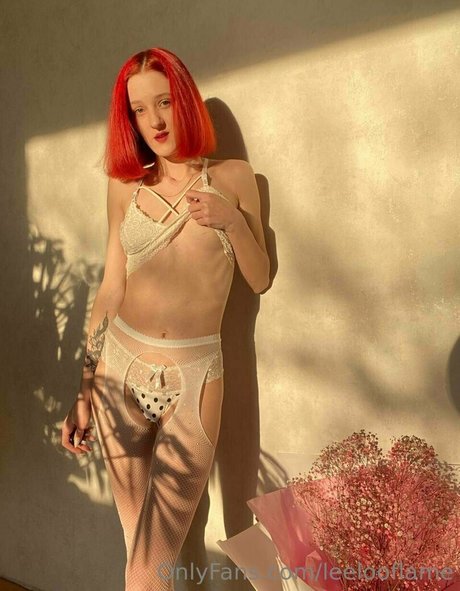 leelooflame schauspielerin kunst bild