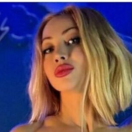 leelooflame nacktheit pornostar foto