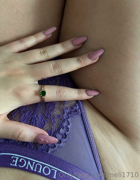 Meli 17 10 nackt kostenlose foto