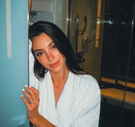 schöne blonde onlyfans hübsche akt galerien