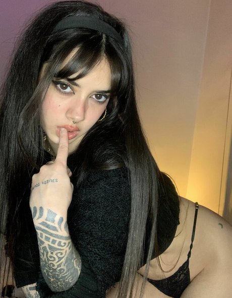 meli777 erotische sexy bild