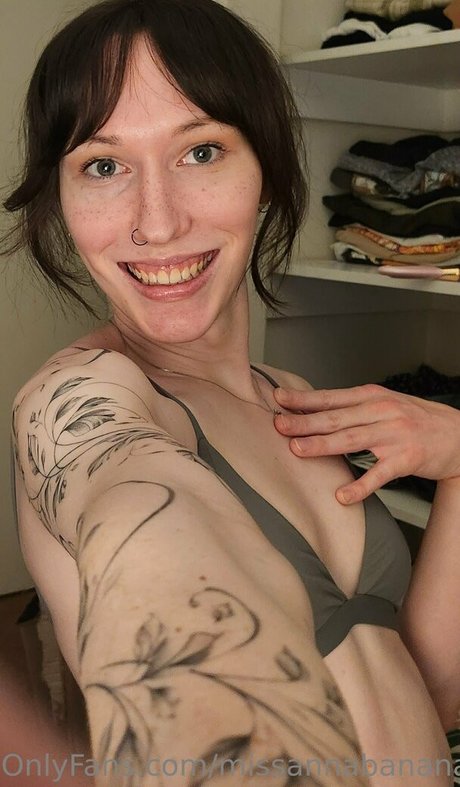 missannabanana24 porno kunst galerien