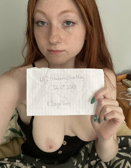 StrawberryShortKay xxx nackte galerien