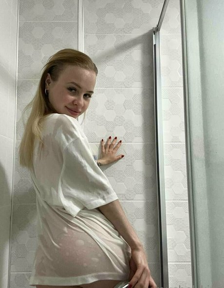 raychel kiss sexy nackt bild