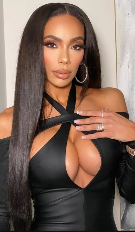 Erica Mena porno archiv