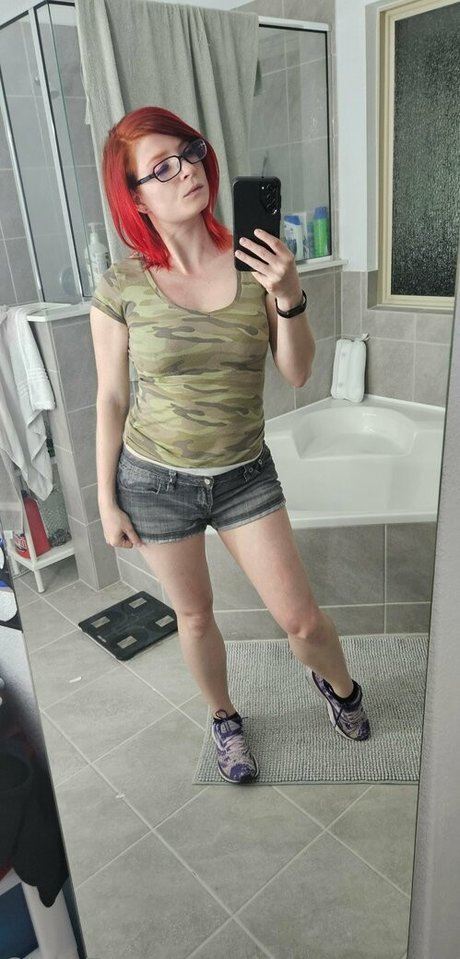 Accent Kisses nackt exklusive fotos