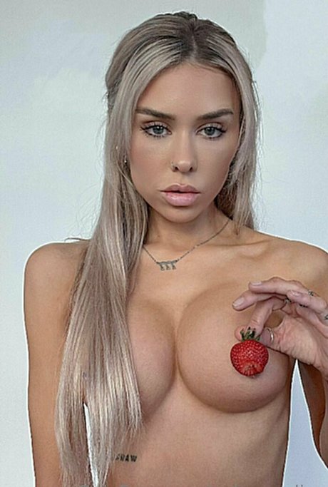 onlyannalise nacktheit archiv