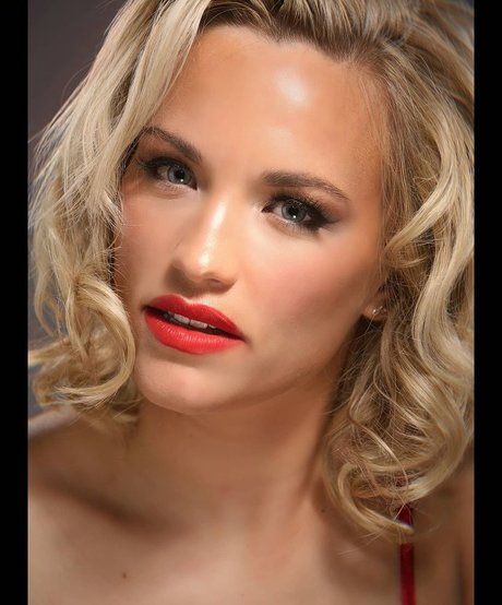 Phillipa Sharples pornographische fotos