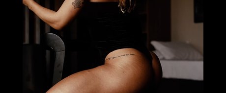 Julia Chitarra kostenlose pornografische archiv