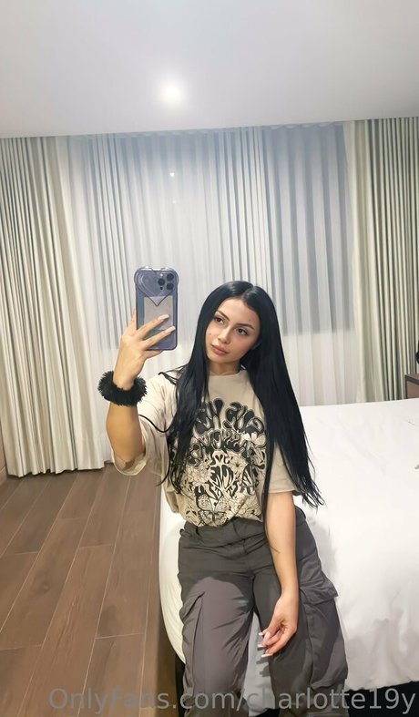 charlotte19y Profilbild