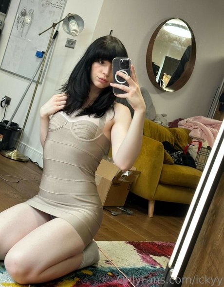 ickyypeach exklusive nackten archiv