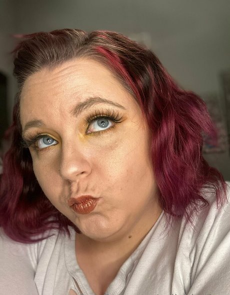 hübsche ebenholz-onlyfans hd kostenlose galerien