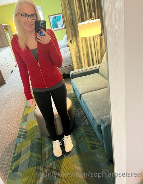 sophiaroseisreal model galerien