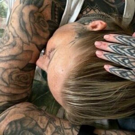 braune onlyfans kunst porno bilder