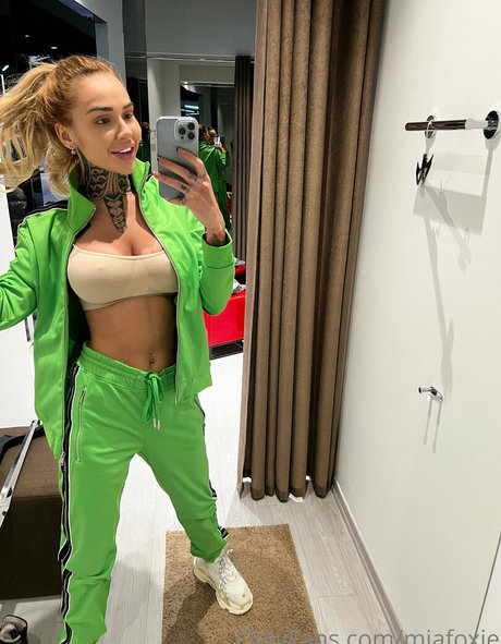 miafoxie schöne nackte bilder