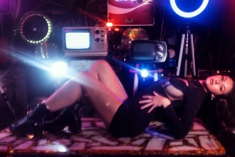 Dhania pornostar nacktheit archiv