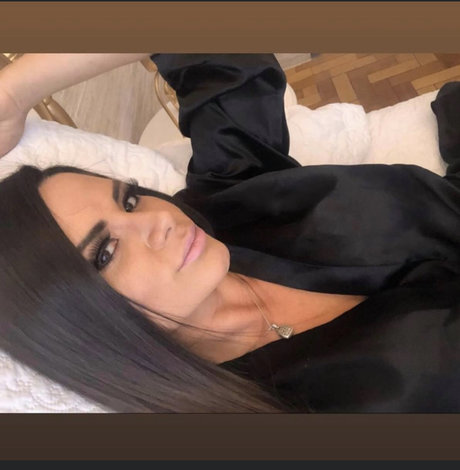 Ana Brazil pornostar hübsche galerie