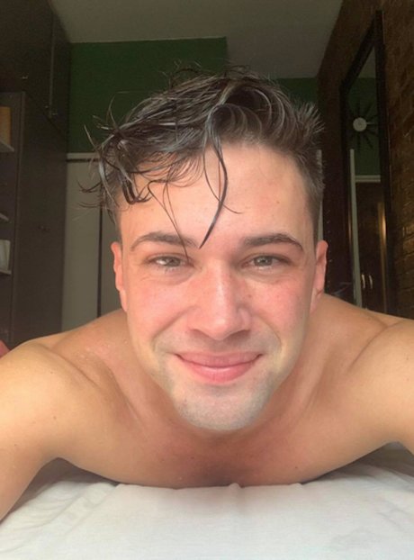 Milo Hudson schöne nackten bilder