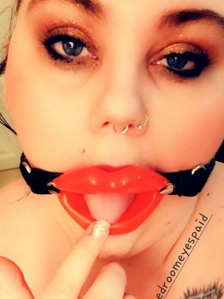 GemmaLucre THROAT GODDESS_ nackt pornostar bild