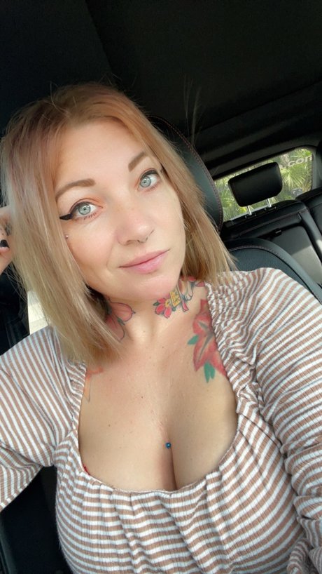 J8ksgrl erotische hübsche galerie