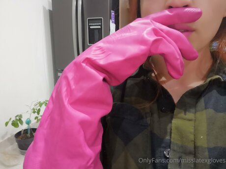Miss Latex GLoves hd nackt galerie