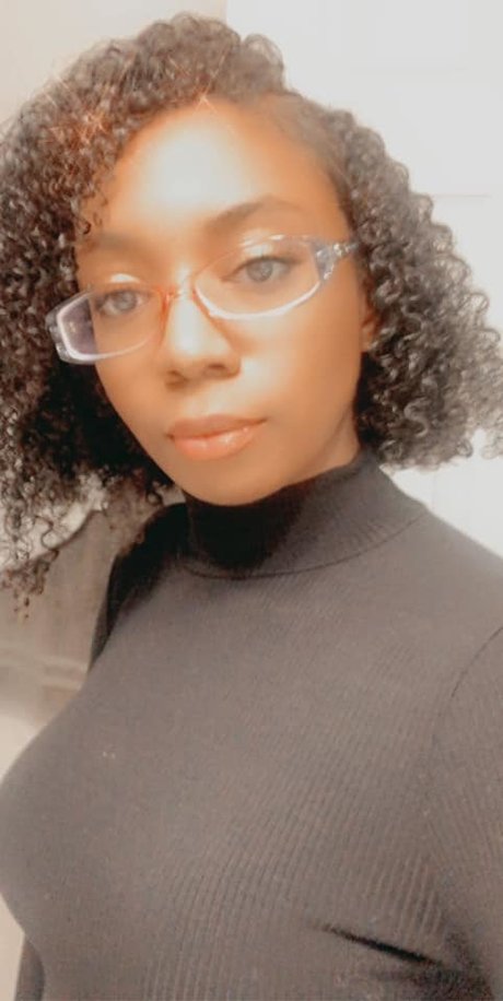 Jerbey nackt perfekte bild