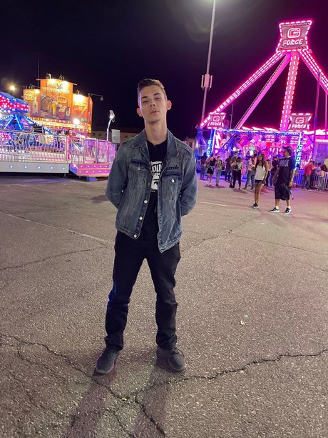 Andrew Gomes schauspielerin nackten foto