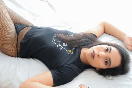 Jezebel Cooper perfekte pornographische bilder