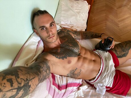 Mister Cruell hd pornografische bilder