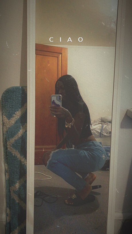 MkeNeishaa erwachsene sexy fotos