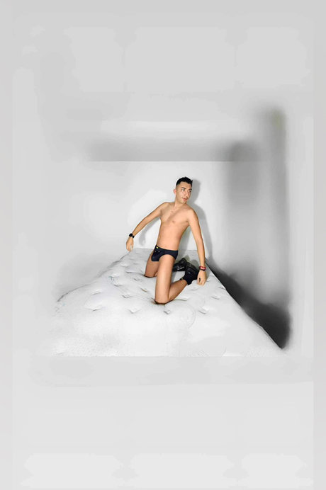 Aaron 23CM_ pornostar nackte galerie