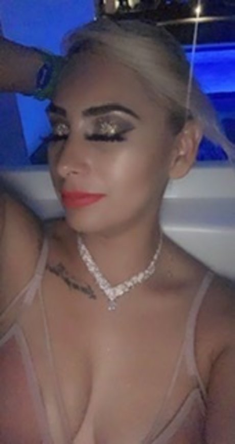 Karla Star model schöne galerien