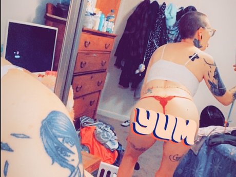 Molly Manic model pornografische bild