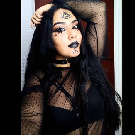 Black Witch heiße nackt galerien